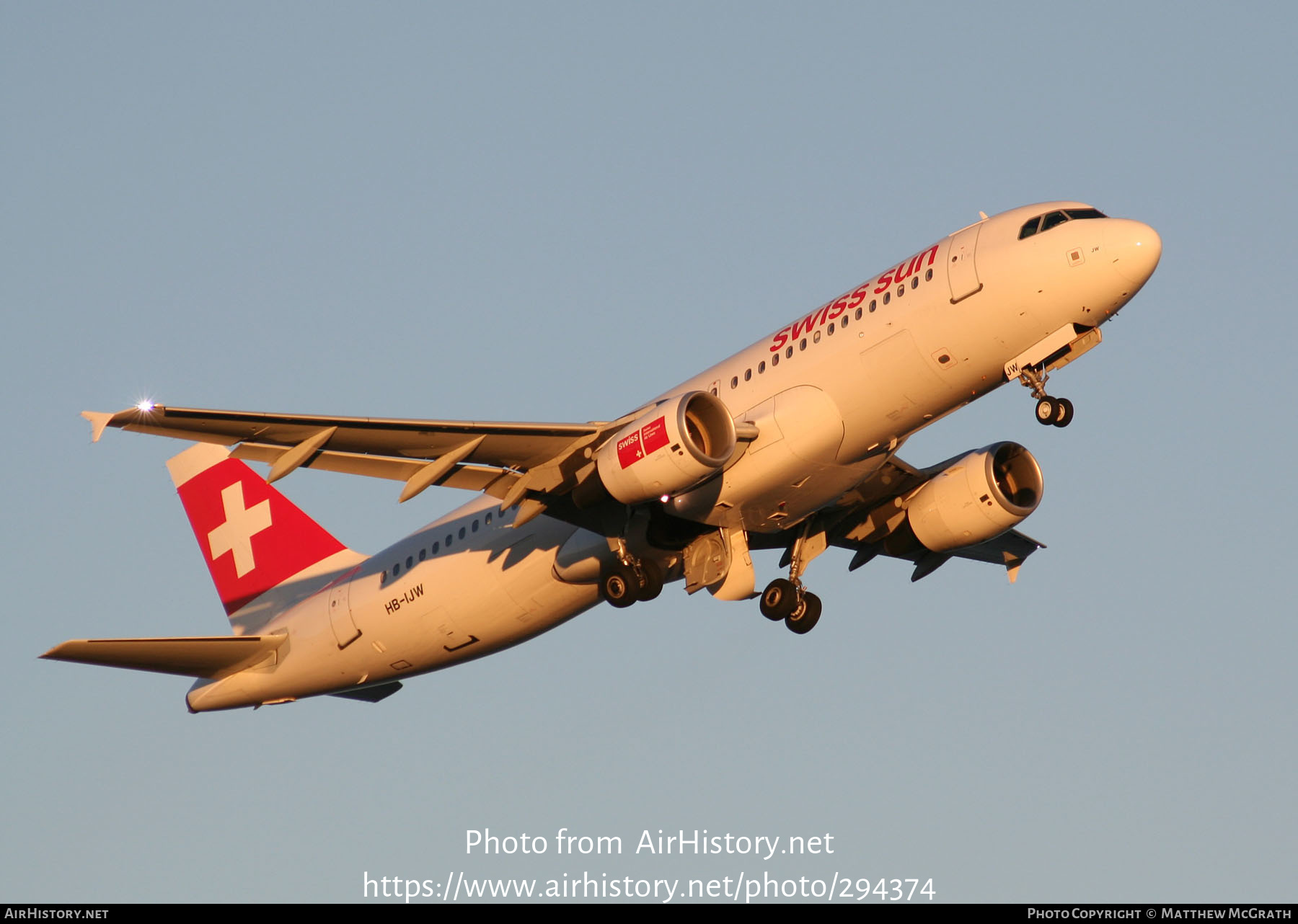 Aircraft Photo of HB-IJW | Airbus A320-214 | Swiss Sun | AirHistory.net #294374