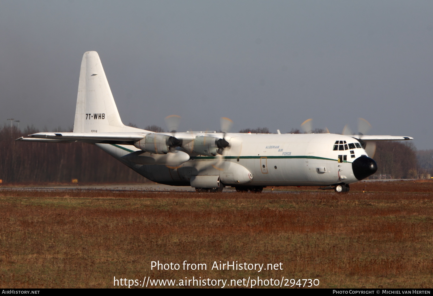 Aircraft Photo of 7T-WHB / 5224 | Lockheed C-130H-30 Hercules (L-382) | Algeria - Air Force | AirHistory.net #294730