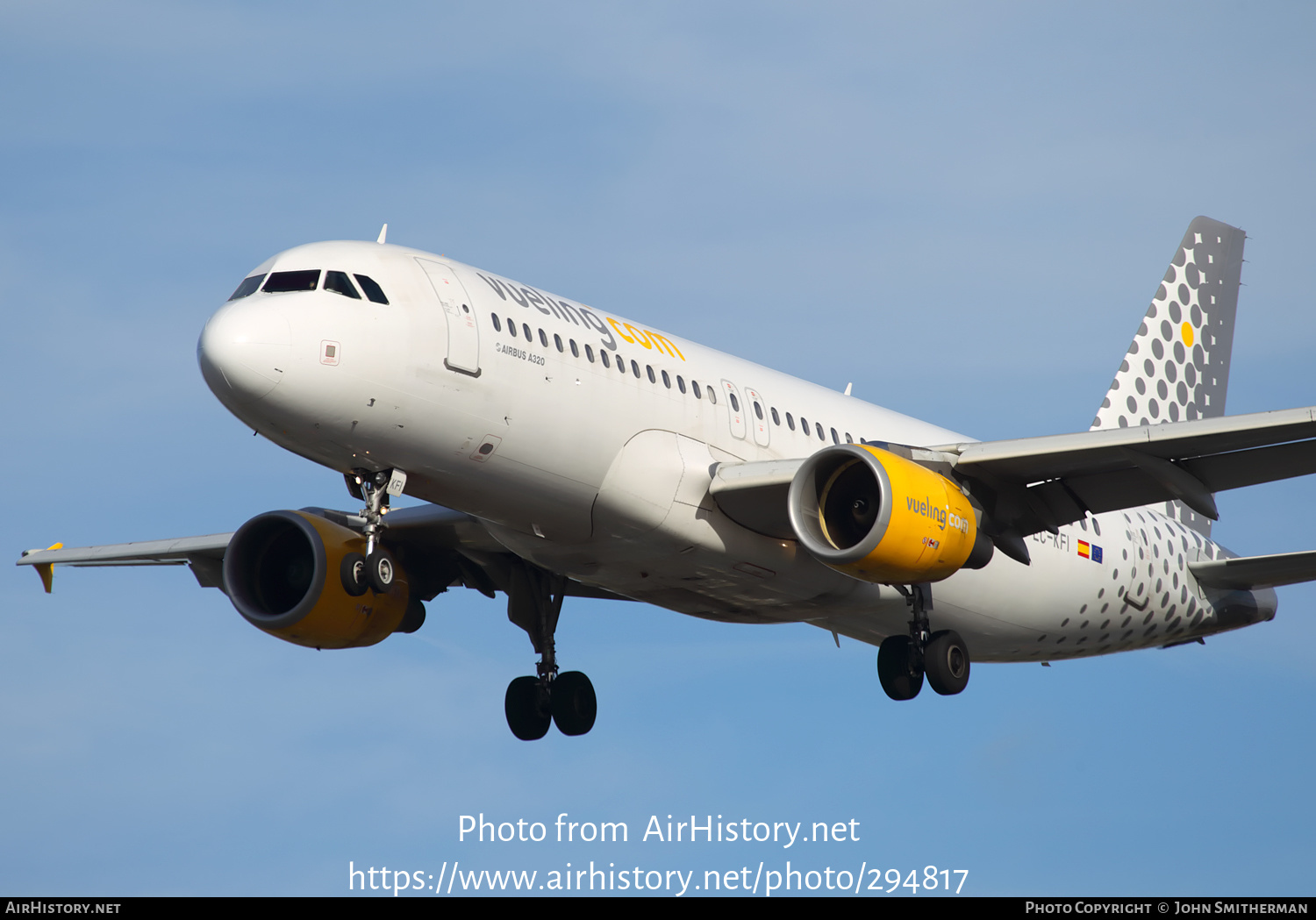 Aircraft Photo of EC-KFI | Airbus A320-216 | Vueling Airlines | AirHistory.net #294817