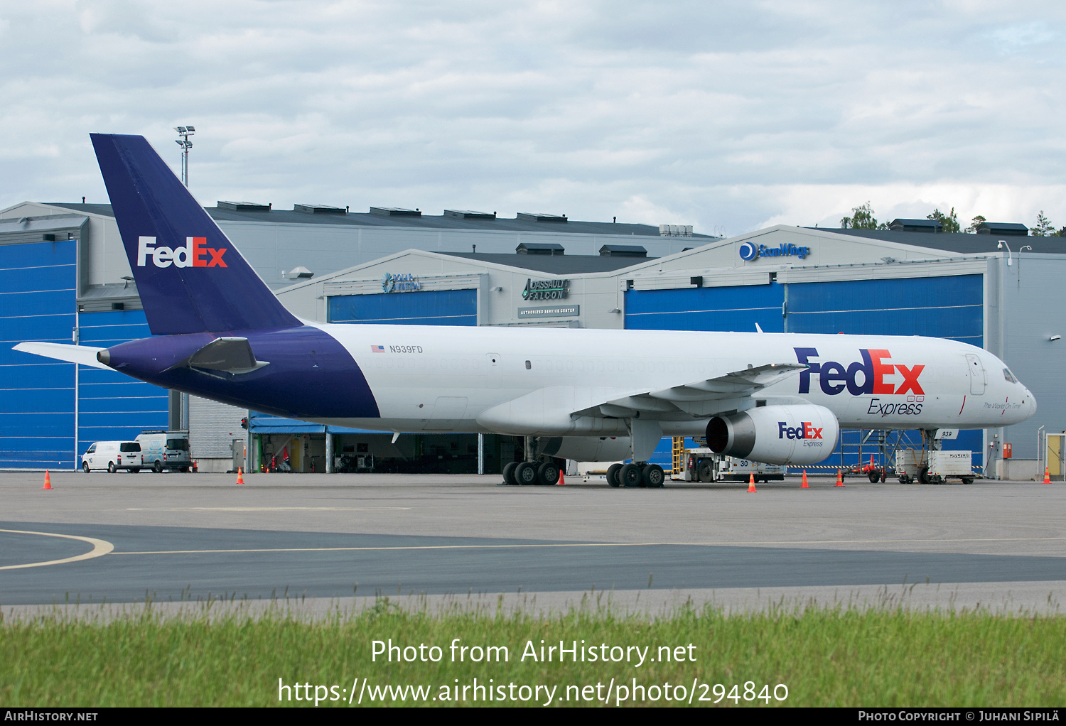 Aircraft Photo of N939FD | Boeing 757-23A(SF) | FedEx Express - Federal Express | AirHistory.net #294840