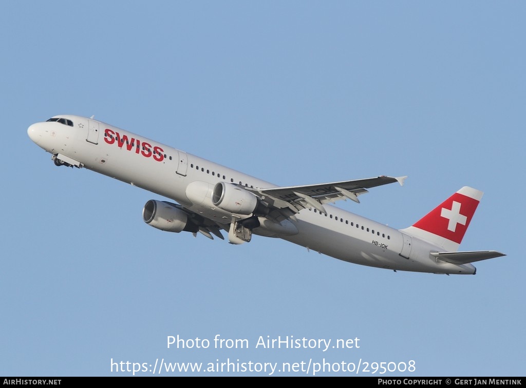 Aircraft Photo of HB-IOK | Airbus A321-111 | Swiss International Air Lines | AirHistory.net #295008