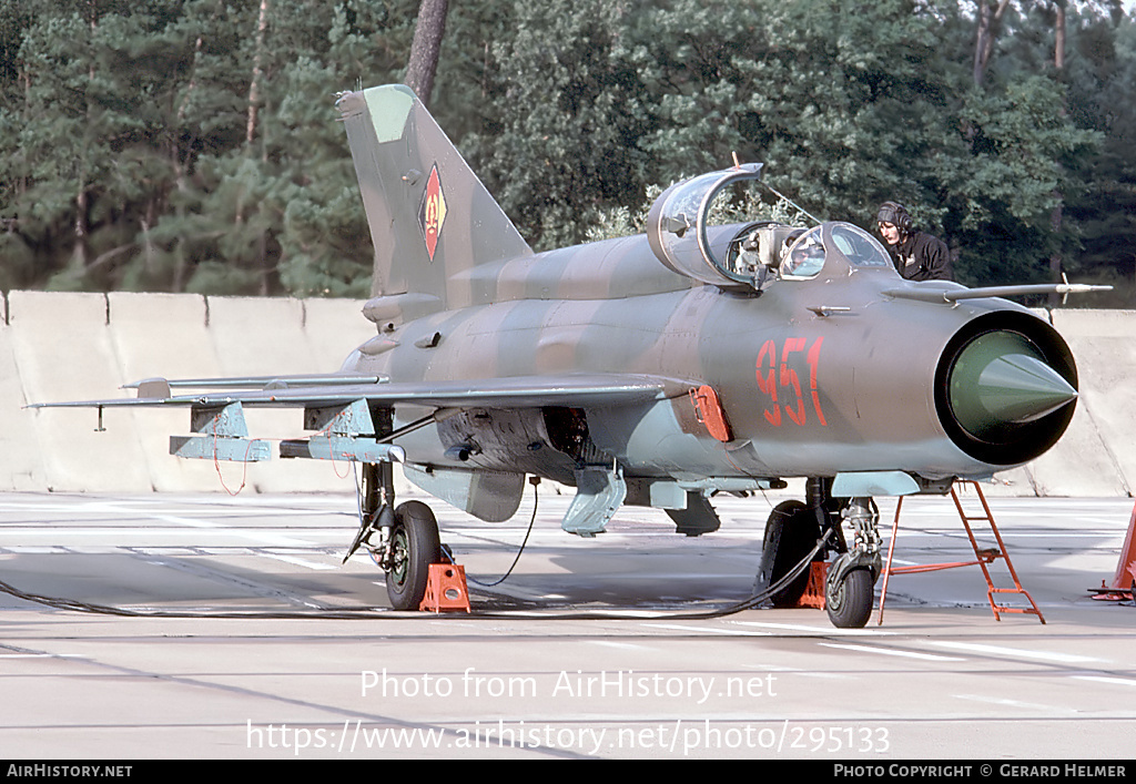 Aircraft Photo of 951 | Mikoyan-Gurevich MiG-21bis | East Germany - Air Force | AirHistory.net #295133