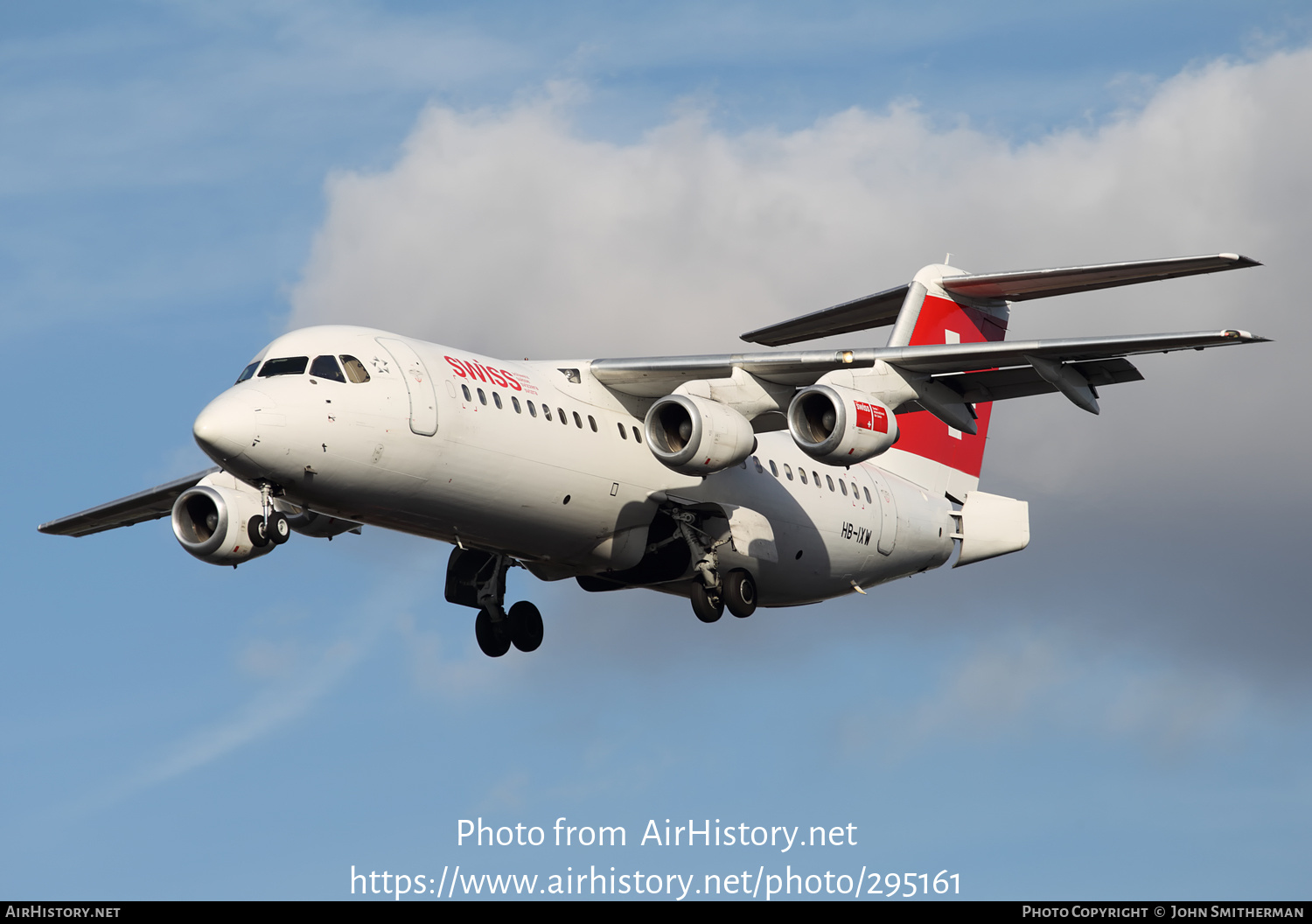 Aircraft Photo of HB-IXW | British Aerospace Avro 146-RJ100 | Swiss International Air Lines | AirHistory.net #295161