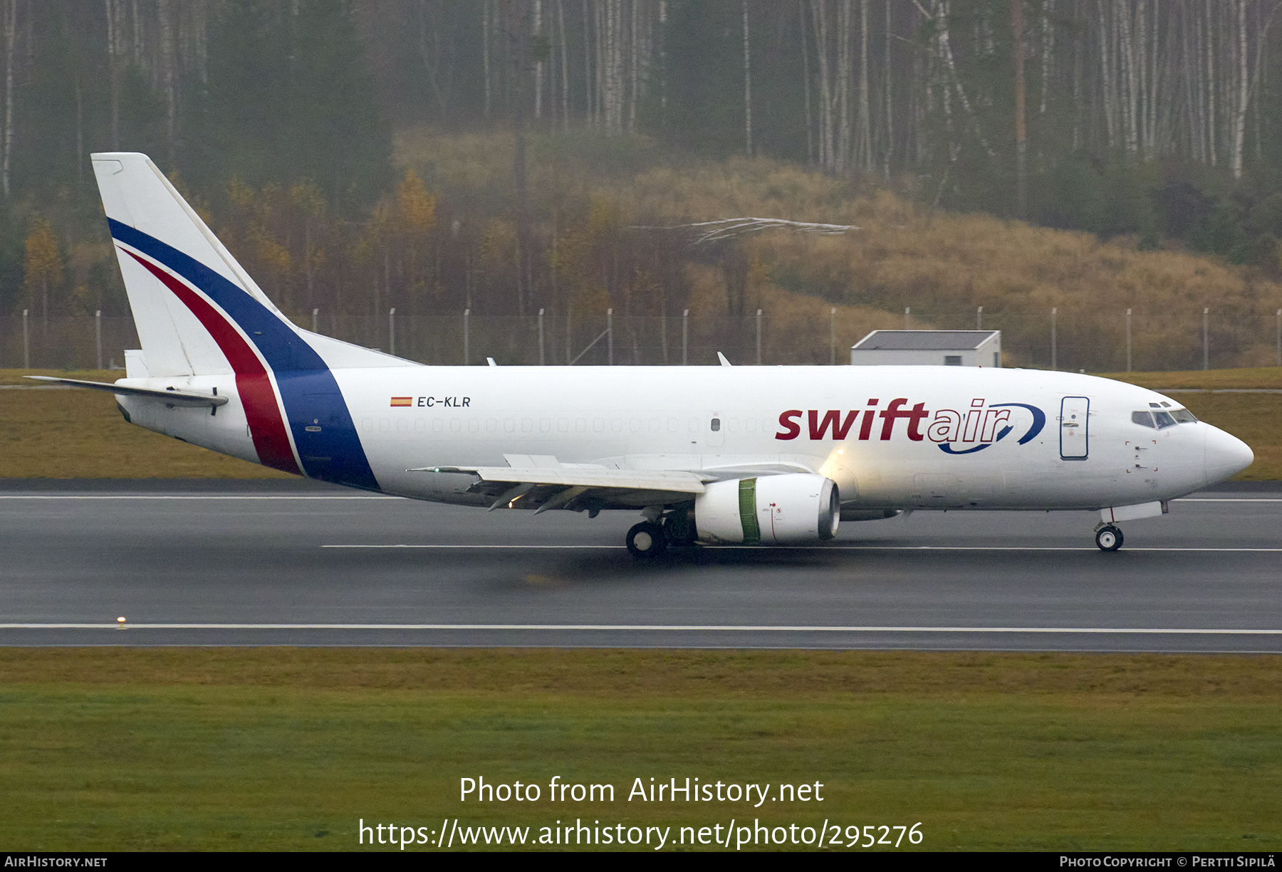 Aircraft Photo of EC-KLR | Boeing 737-3Q8(SF) | Swiftair | AirHistory.net #295276