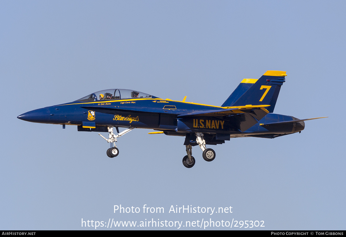 Aircraft Photo of 163464 | McDonnell Douglas F/A-18D Hornet | USA - Navy | AirHistory.net #295302