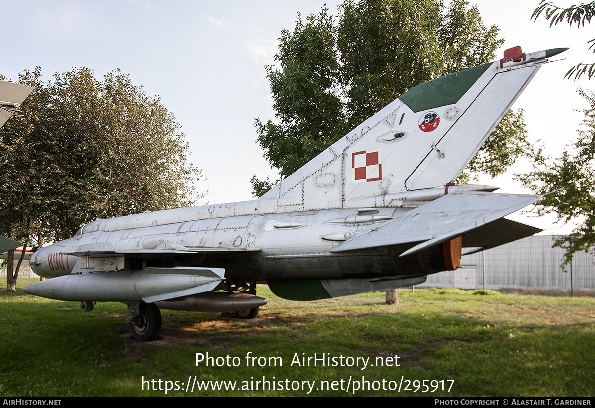 Aircraft Photo of 8907 | Mikoyan-Gurevich MiG-21MF | Poland - Air Force | AirHistory.net #295917