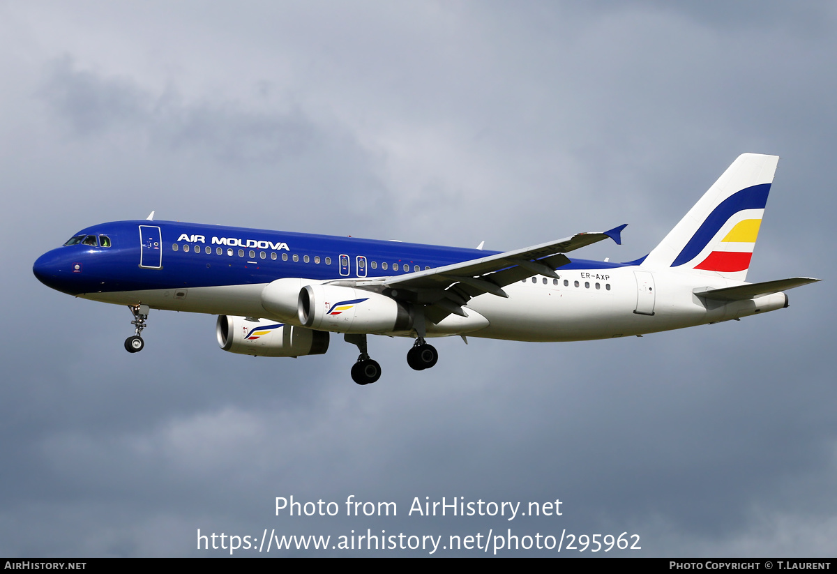 Aircraft Photo of ER-AXP | Airbus A320-233 | Air Moldova | AirHistory.net #295962