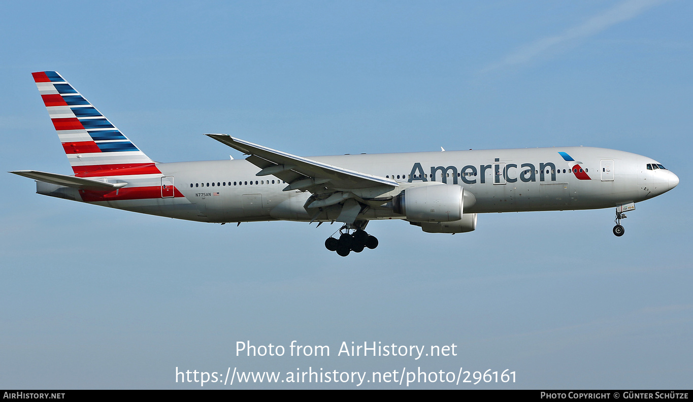 Aircraft Photo of N775AN | Boeing 777-223/ER | American Airlines | AirHistory.net #296161