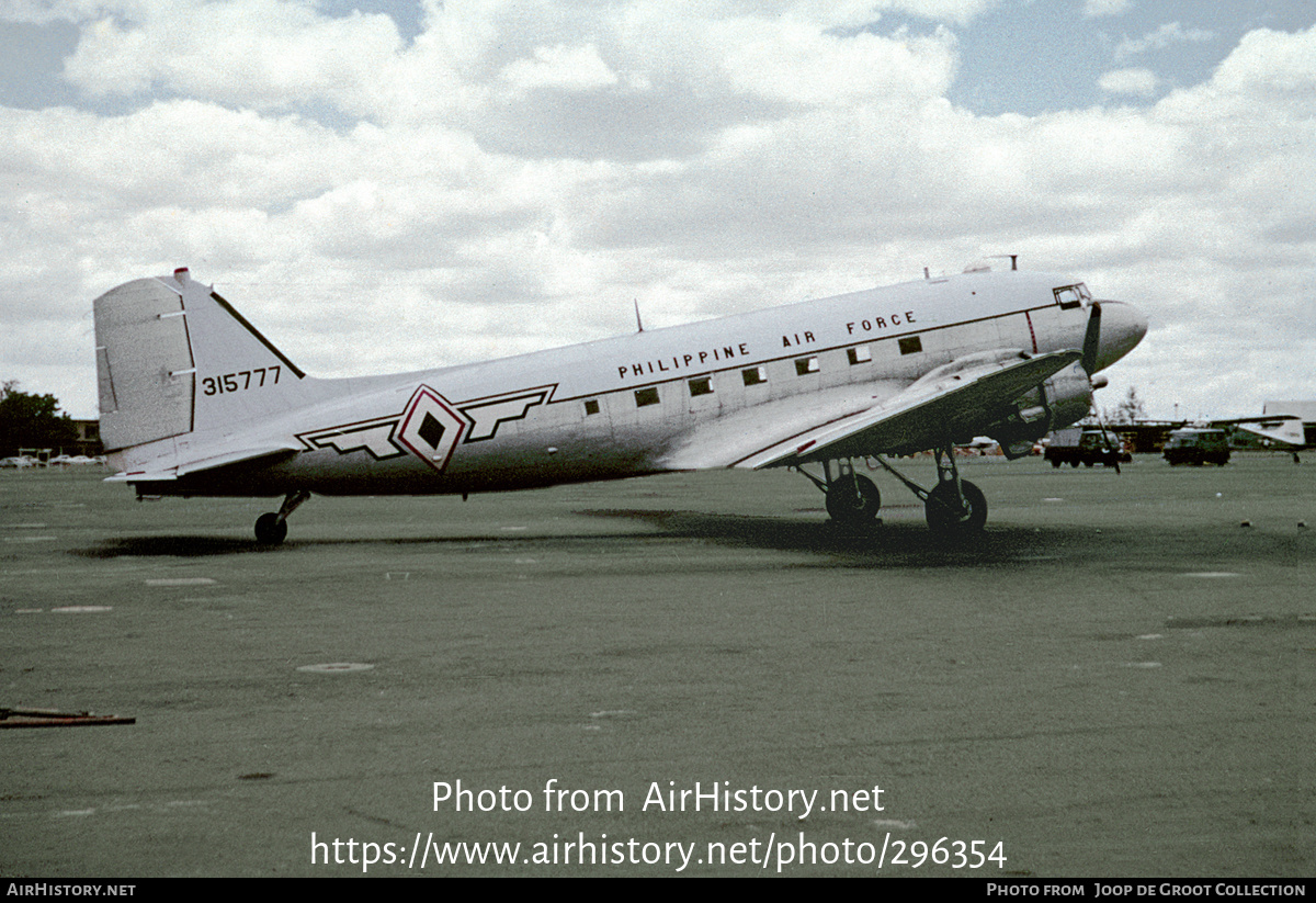 Aircraft Photo of 315777 | Douglas C-47A Skytrain | Philippines - Air Force | AirHistory.net #296354