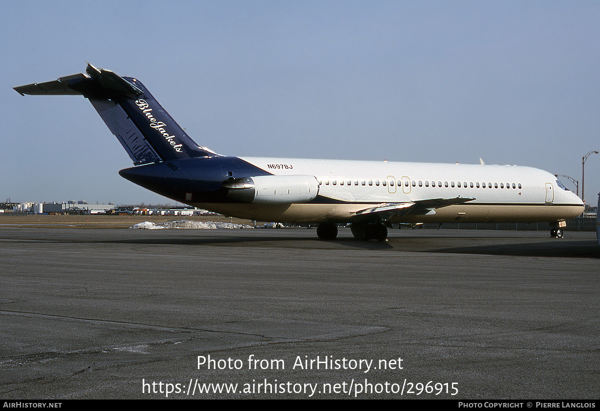 Aircraft Photo of N697BJ | McDonnell Douglas DC-9-32 | Columbus Blue Jackets | AirHistory.net #296915