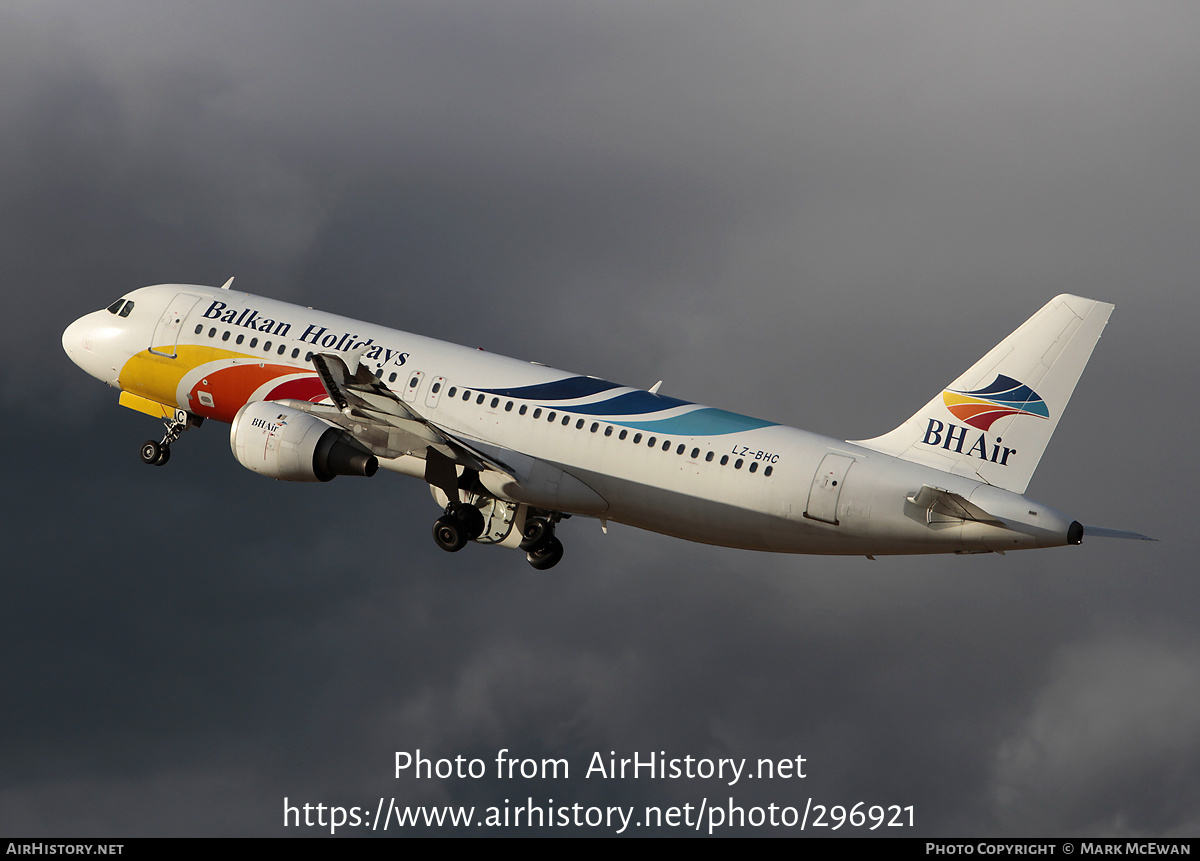 Aircraft Photo of LZ-BHC | Airbus A320-212 | Balkan Holidays Air - BH Air | AirHistory.net #296921