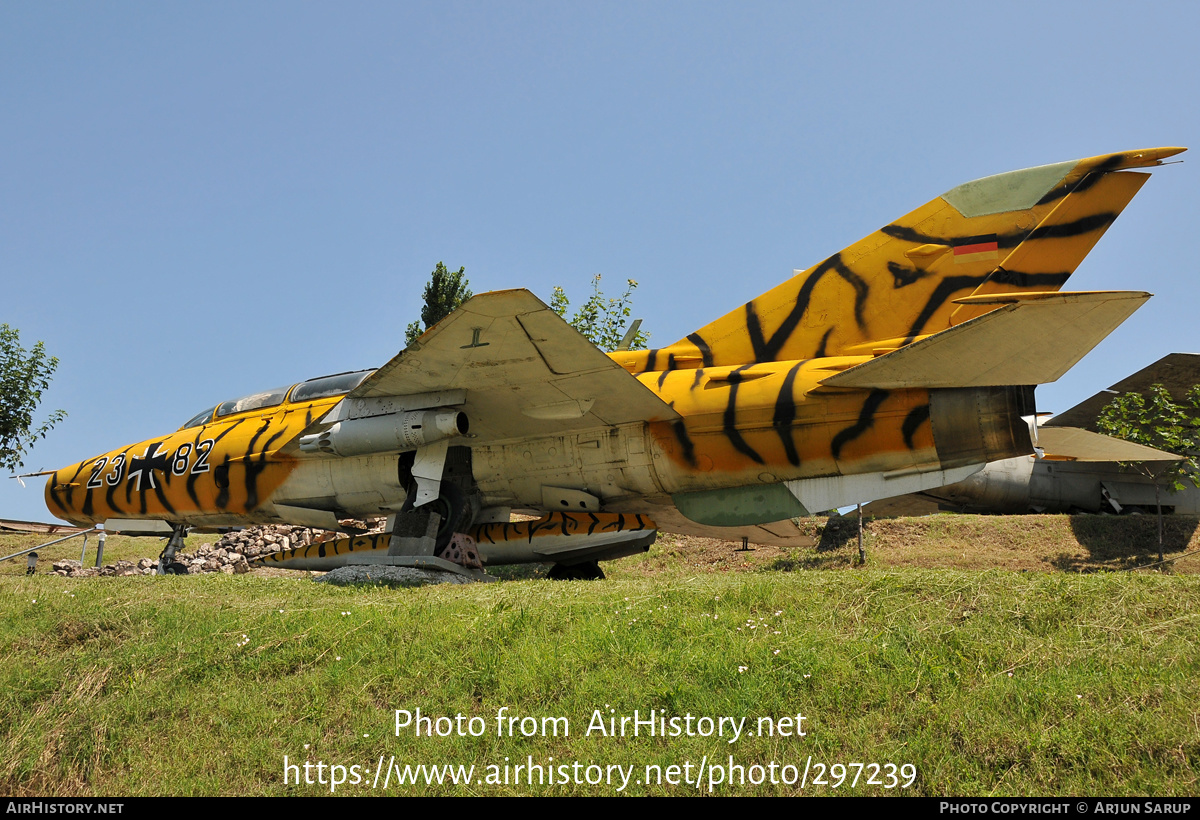 Aircraft Photo of 2382 | Mikoyan-Gurevich MiG-21UM | Germany - Air Force | AirHistory.net #297239