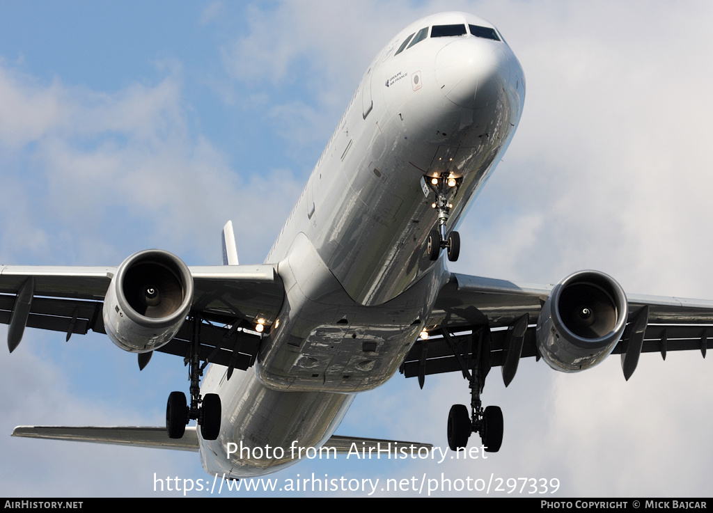 Aircraft Photo of F-GMZE | Airbus A321-111 | Air France | AirHistory.net #297339