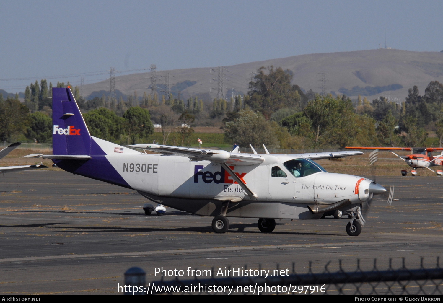 Aircraft Photo of N930FE | Cessna 208B Super Cargomaster | FedEx Feeder | AirHistory.net #297916