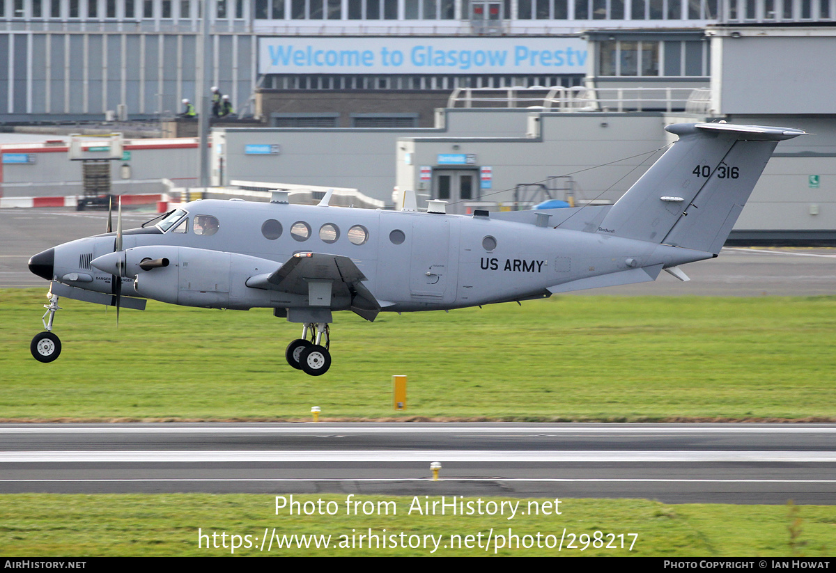 Aircraft Photo of 94-0316 / 40316 | Hawker Beechcraft C-12V-1 Huron (B200C) | USA - Army | AirHistory.net #298217