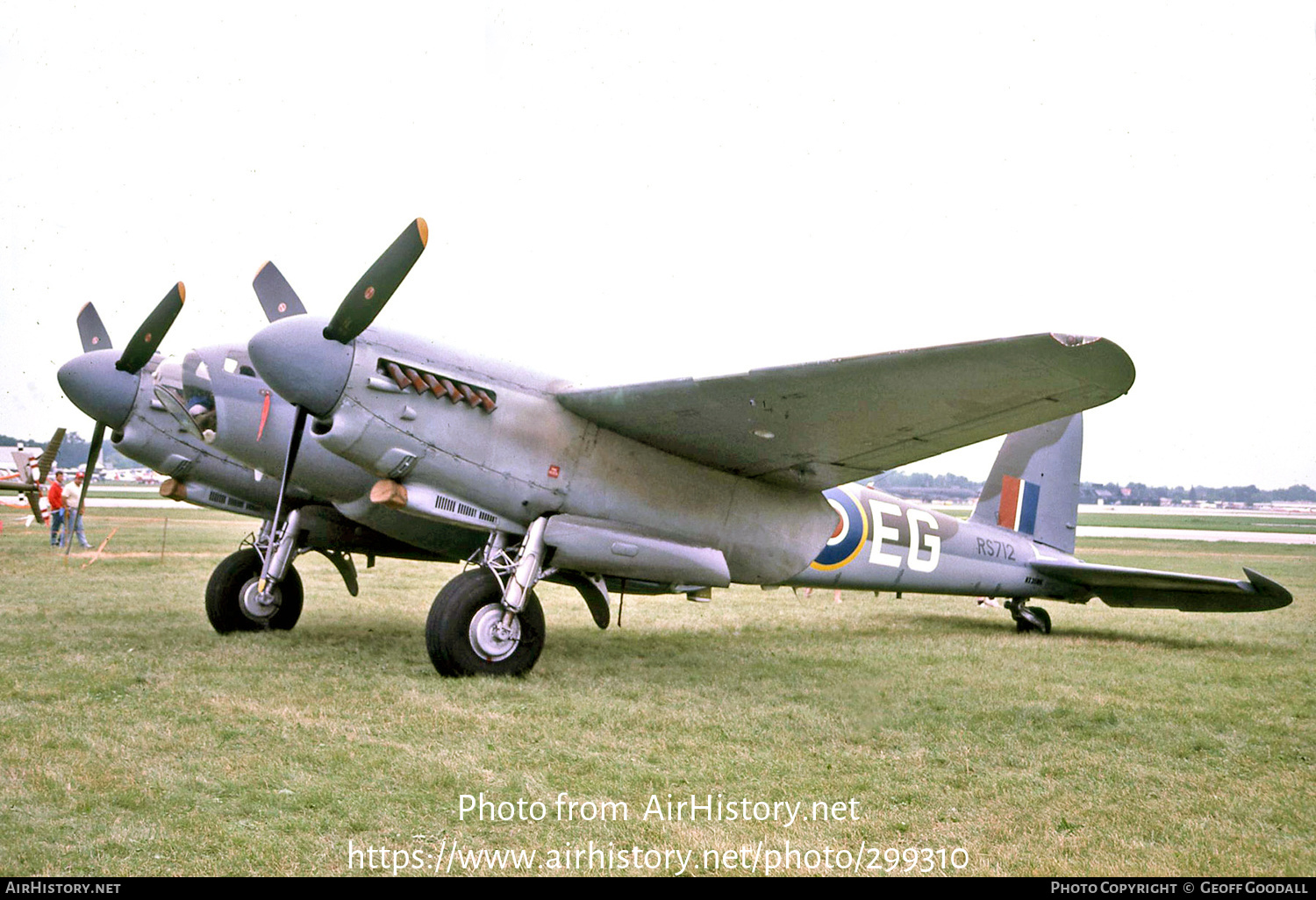 Aircraft Photo of N35MK / RS712 | De Havilland D.H. 98 Mosquito B35 | UK - Air Force | AirHistory.net #299310