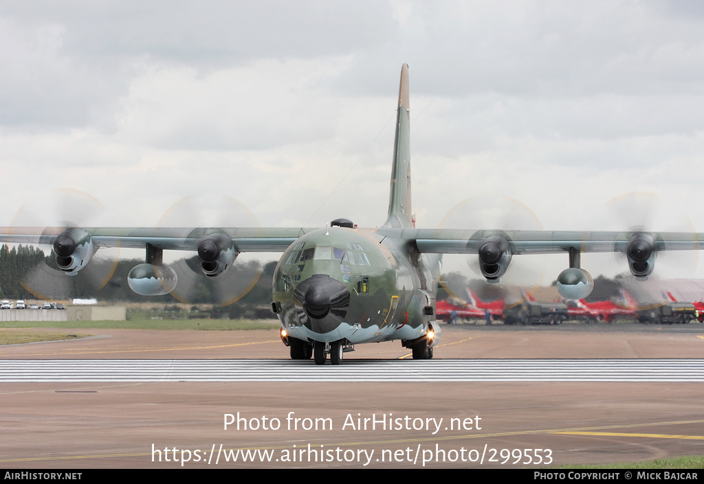 Aircraft Photo of 7T-WHE / 4935 | Lockheed C-130H Hercules | Algeria - Air Force | AirHistory.net #299553