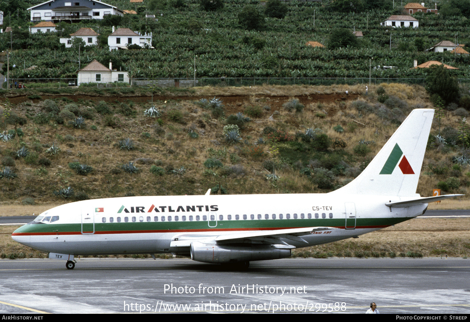 Aircraft Photo of CS-TEV | Boeing 737-230/Adv | Air Atlantis | AirHistory.net #299588