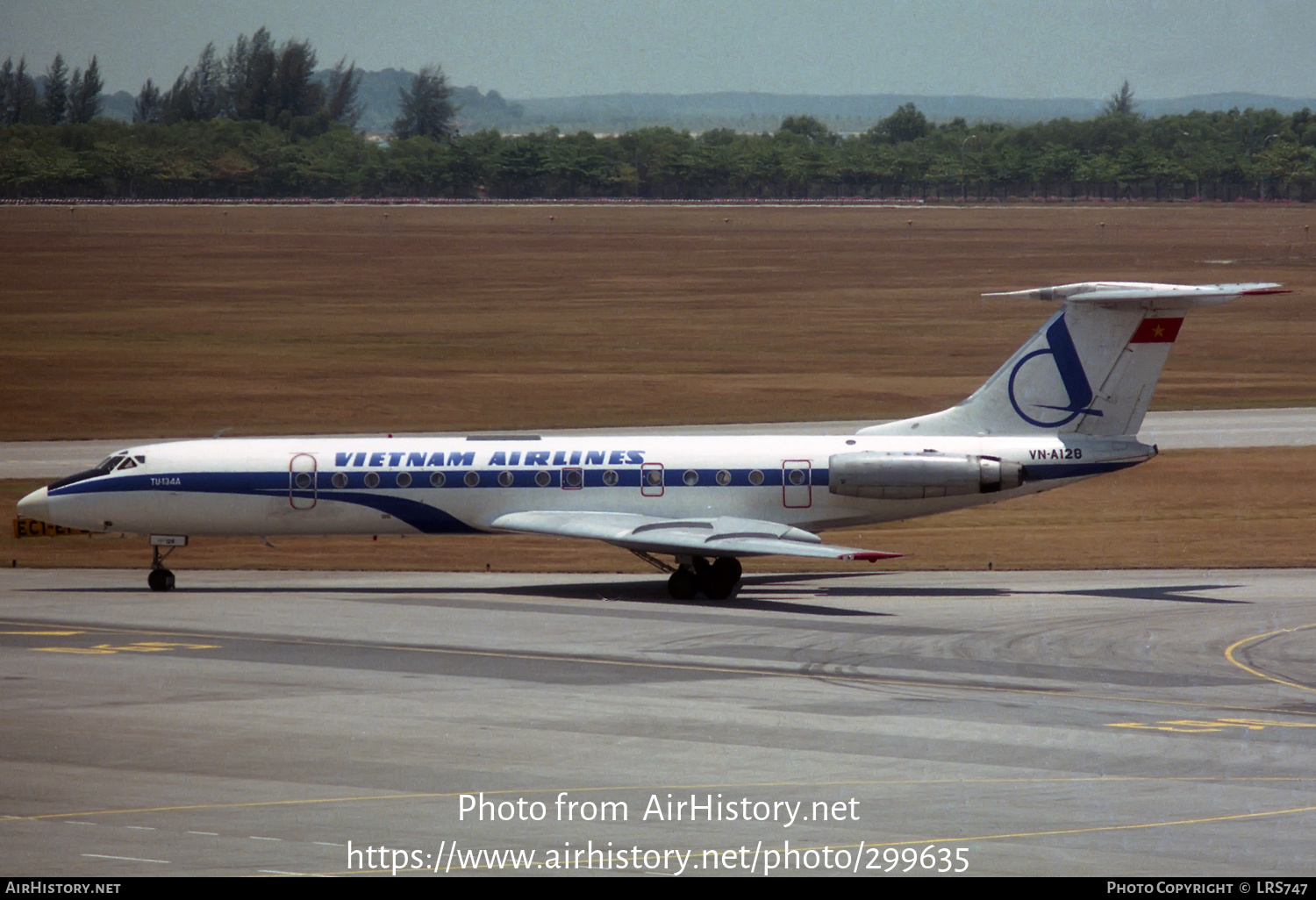 Aircraft Photo of VN-A128 | Tupolev Tu-134AK | Vietnam Airlines | AirHistory.net #299635