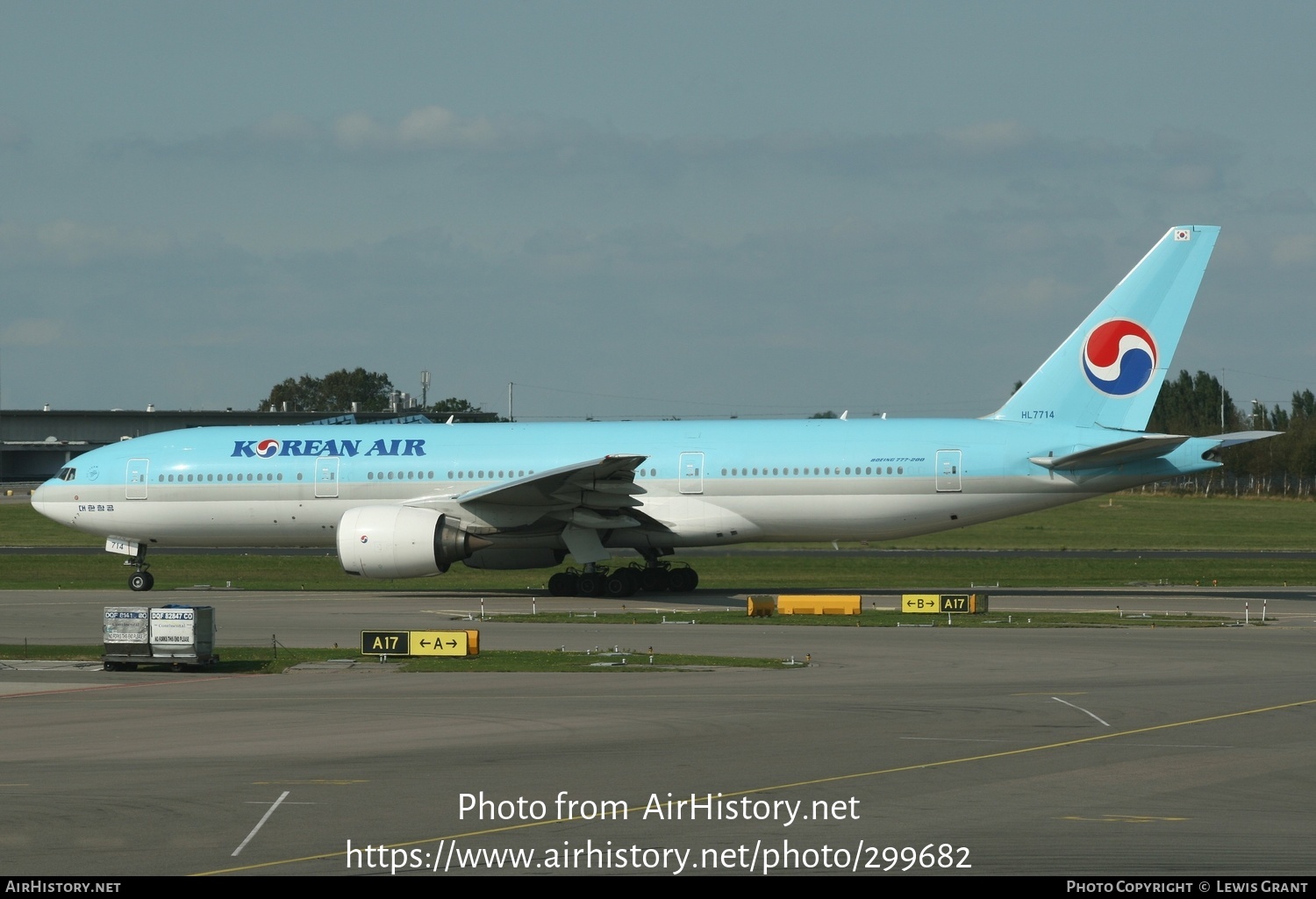 Aircraft Photo of HL7714 | Boeing 777-2B5/ER | Korean Air | AirHistory.net #299682