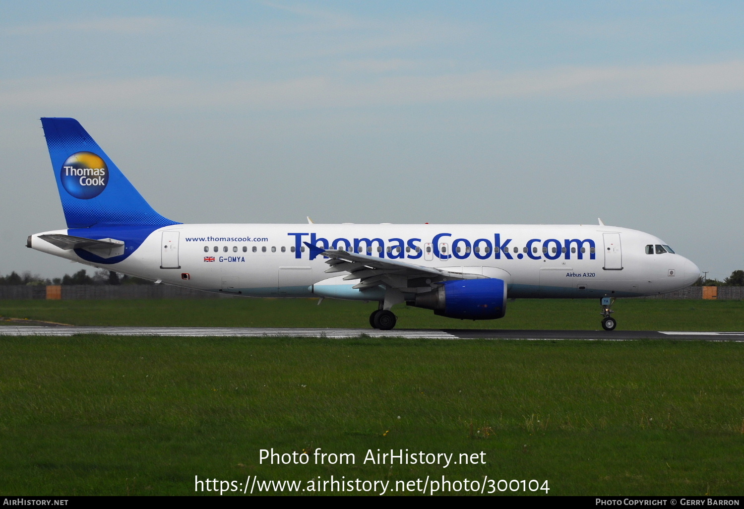 Aircraft Photo of G-OMYA | Airbus A320-214 | Thomas Cook Airlines | AirHistory.net #300104