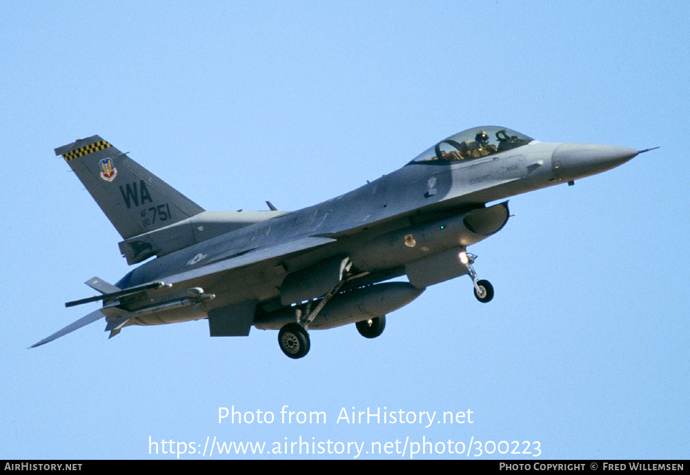 Aircraft Photo of 90-0751 / AF90-751 | General Dynamics F-16CM Fighting Falcon | USA - Air Force | AirHistory.net #300223