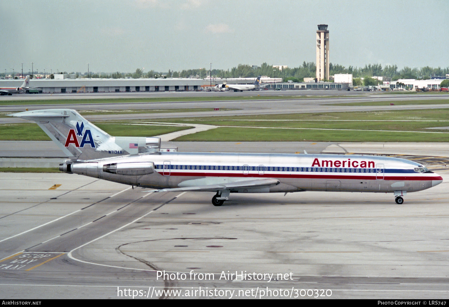 Aircraft Photo of N713AA | Boeing 727-223/Adv | American Airlines | AirHistory.net #300320