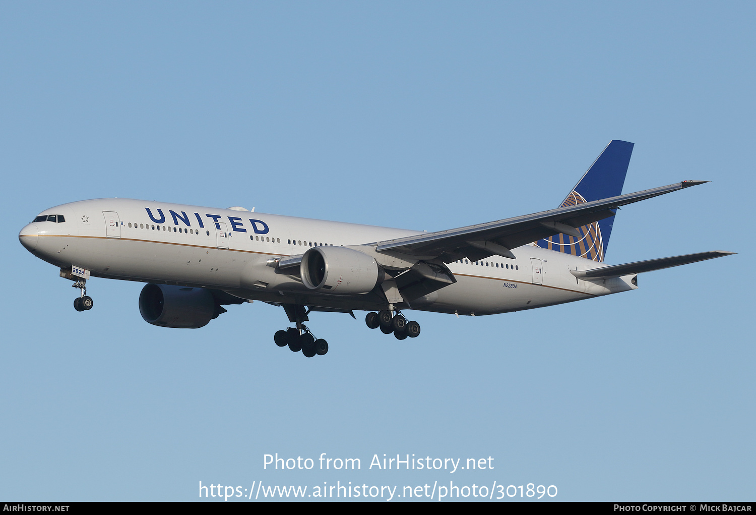 Aircraft Photo of N228UA | Boeing 777-222/ER | United Airlines | AirHistory.net #301890