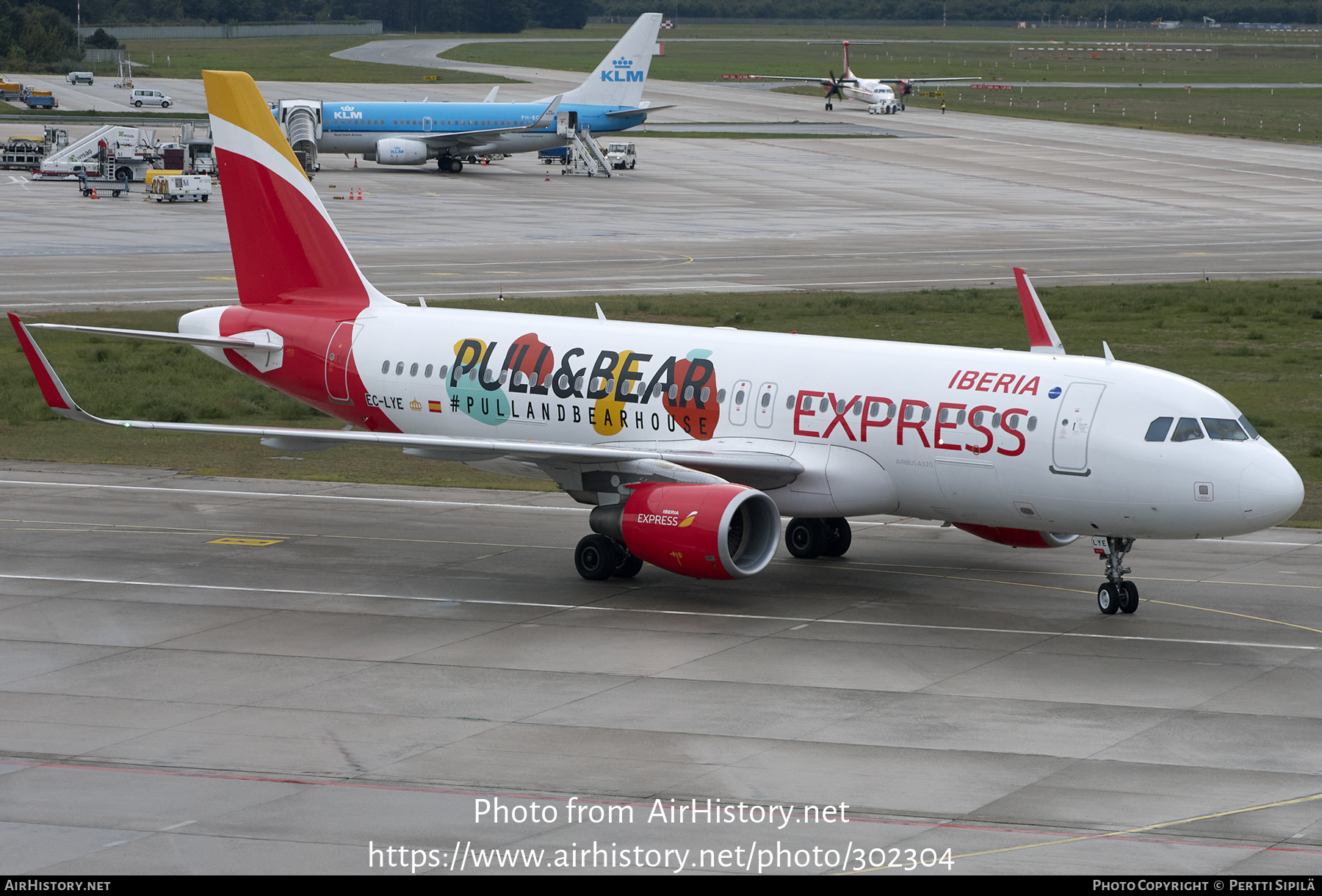 Aircraft Photo of EC-LYE | Airbus A320-216 | Iberia Express | AirHistory.net #302304