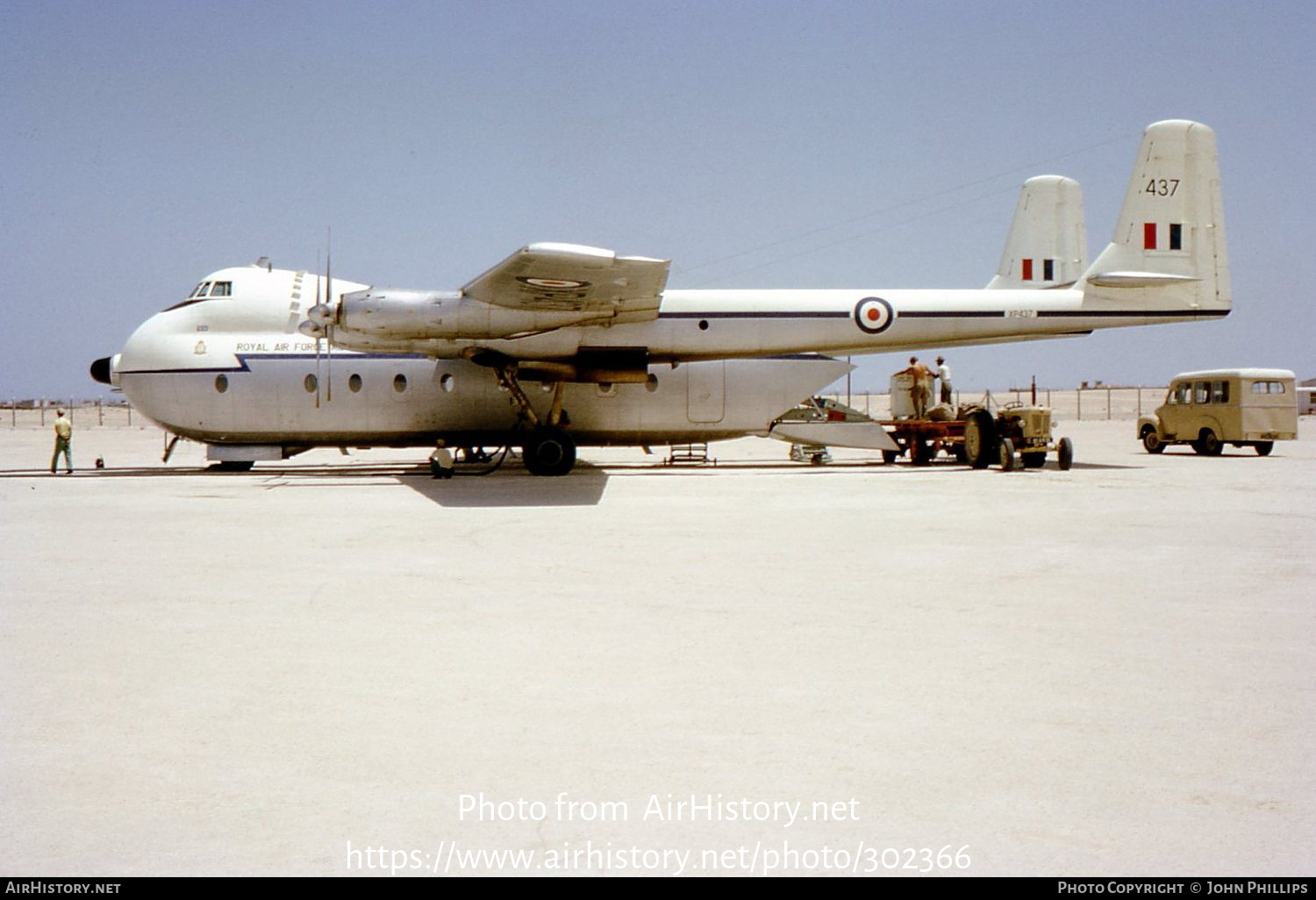 Aircraft Photo of XP437 | Armstrong Whitworth AW-660 Argosy C.1 | UK - Air Force | AirHistory.net #302366