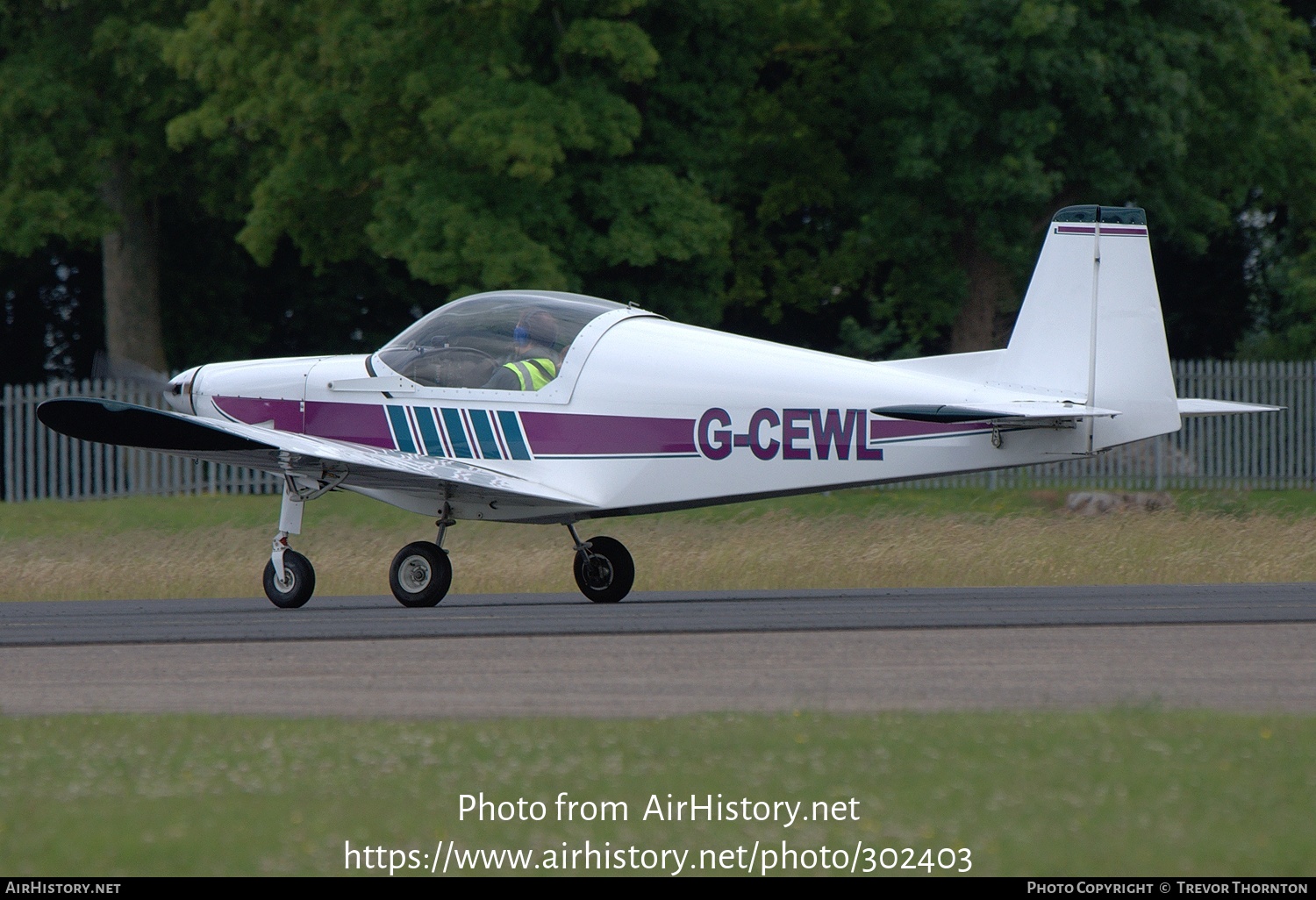 Aircraft Photo of G-CEWL | Alpi Pioneer 200 Sparrow | AirHistory.net #302403