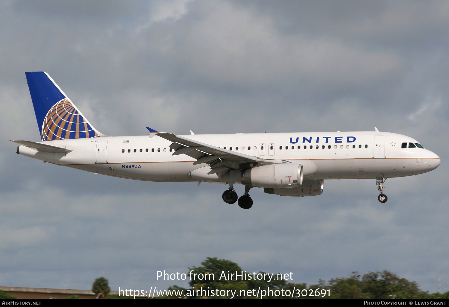 Aircraft Photo of N449UA | Airbus A320-232 | United Airlines | AirHistory.net #302691