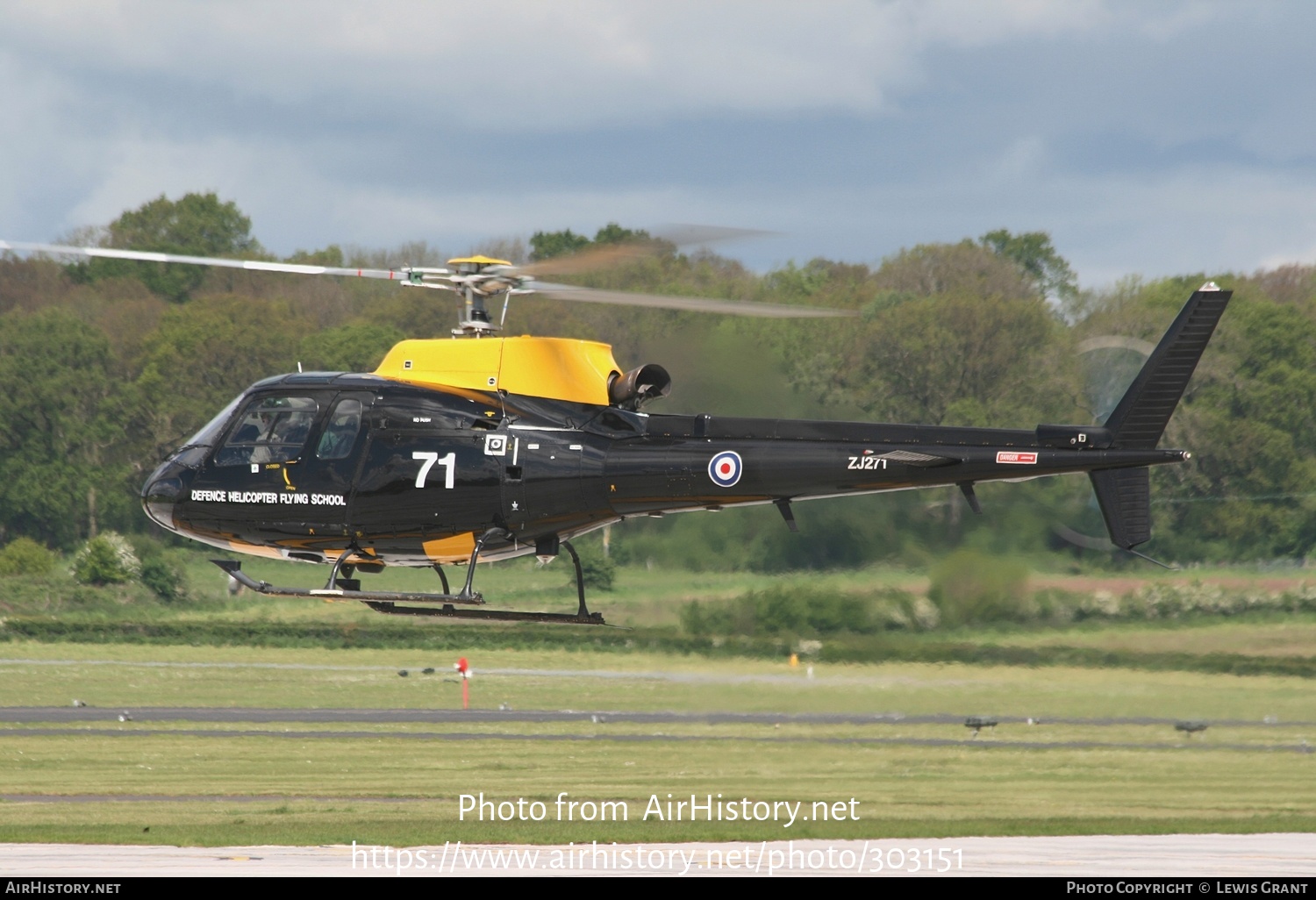 Aircraft Photo of ZJ271 | Eurocopter AS-350BB Squirrel HT1 | UK - Air Force | AirHistory.net #303151