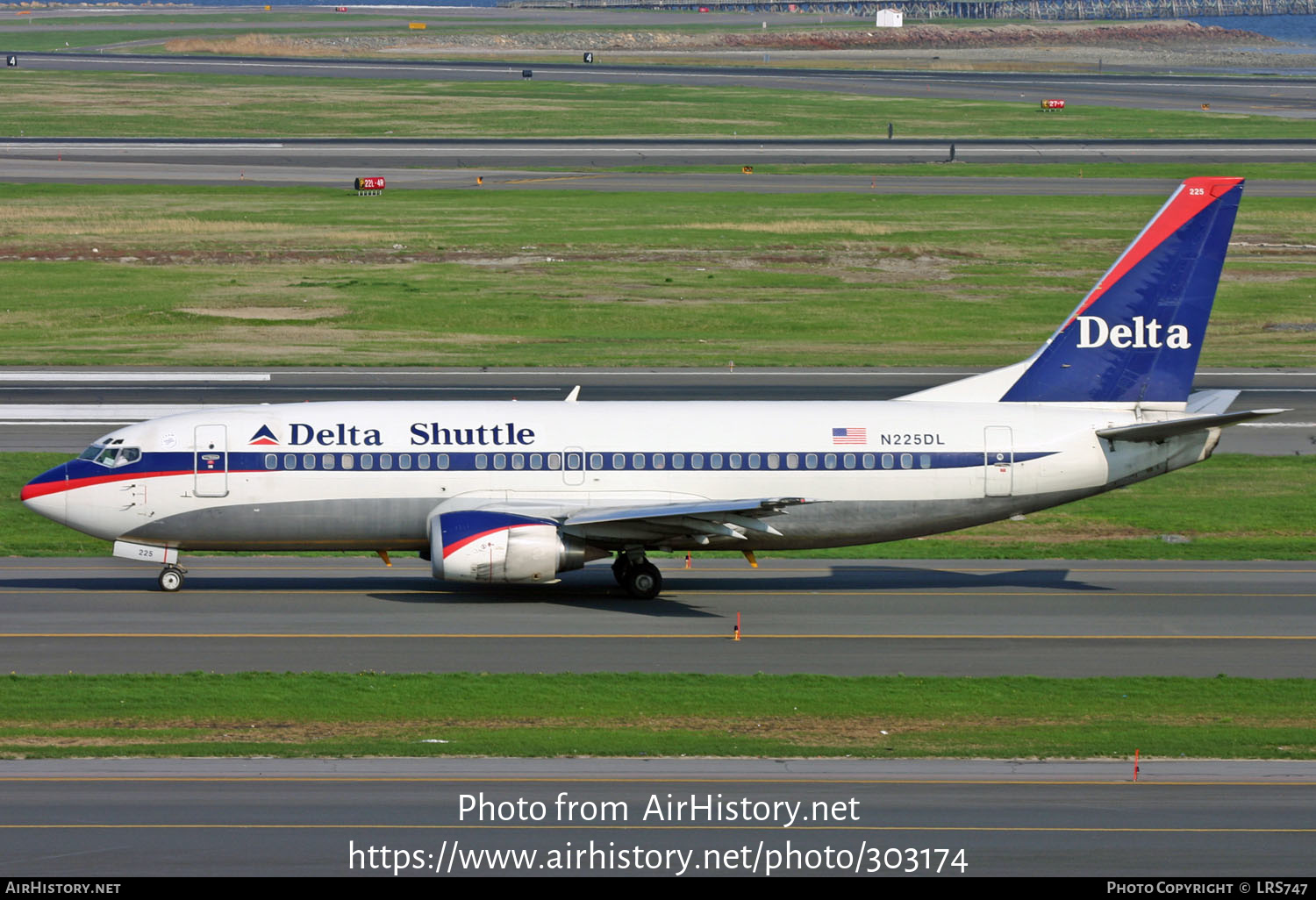 Aircraft Photo of N225DL | Boeing 737-35B | Delta Shuttle | AirHistory.net #303174