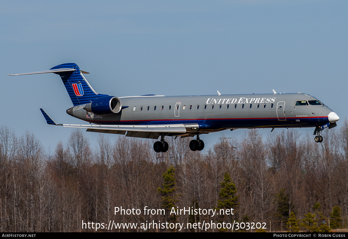 Aircraft Photo of N506MJ | Bombardier CRJ-701ER (CL-600-2C10) | United Express | AirHistory.net #303202