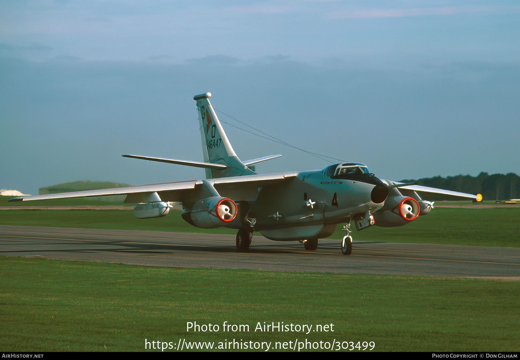 Aircraft Photo Of 146447 | Douglas ERA-3B Skywarrior | USA - Navy ...