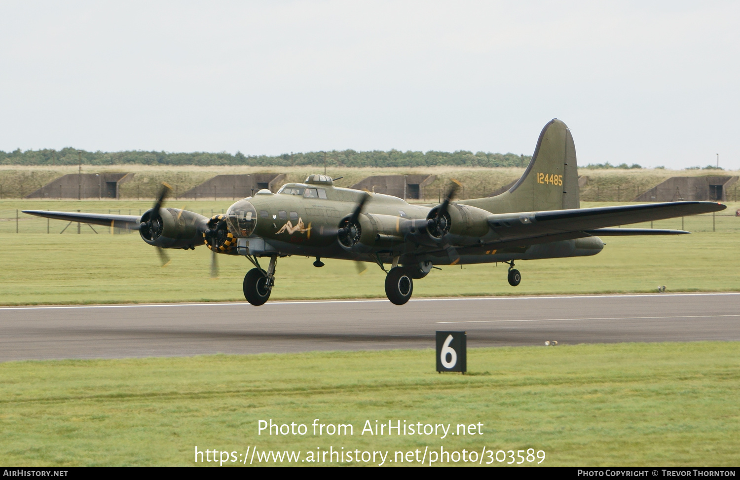 Aircraft Photo Of G-BEDF / 124485 | Boeing B-17G Flying Fortress | USA ...