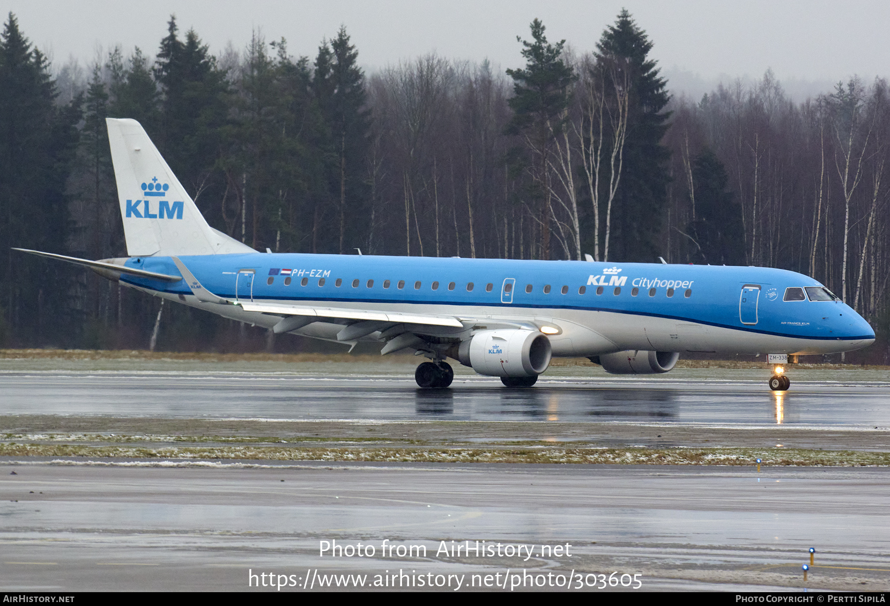 Aircraft Photo of PH-EZM | Embraer 190STD (ERJ-190-100STD) | KLM Cityhopper | AirHistory.net #303605