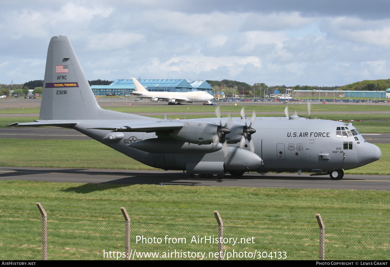 Aircraft Photo of 92-3281 / 23281 | Lockheed C-130H Hercules | USA - Air Force | AirHistory.net #304133