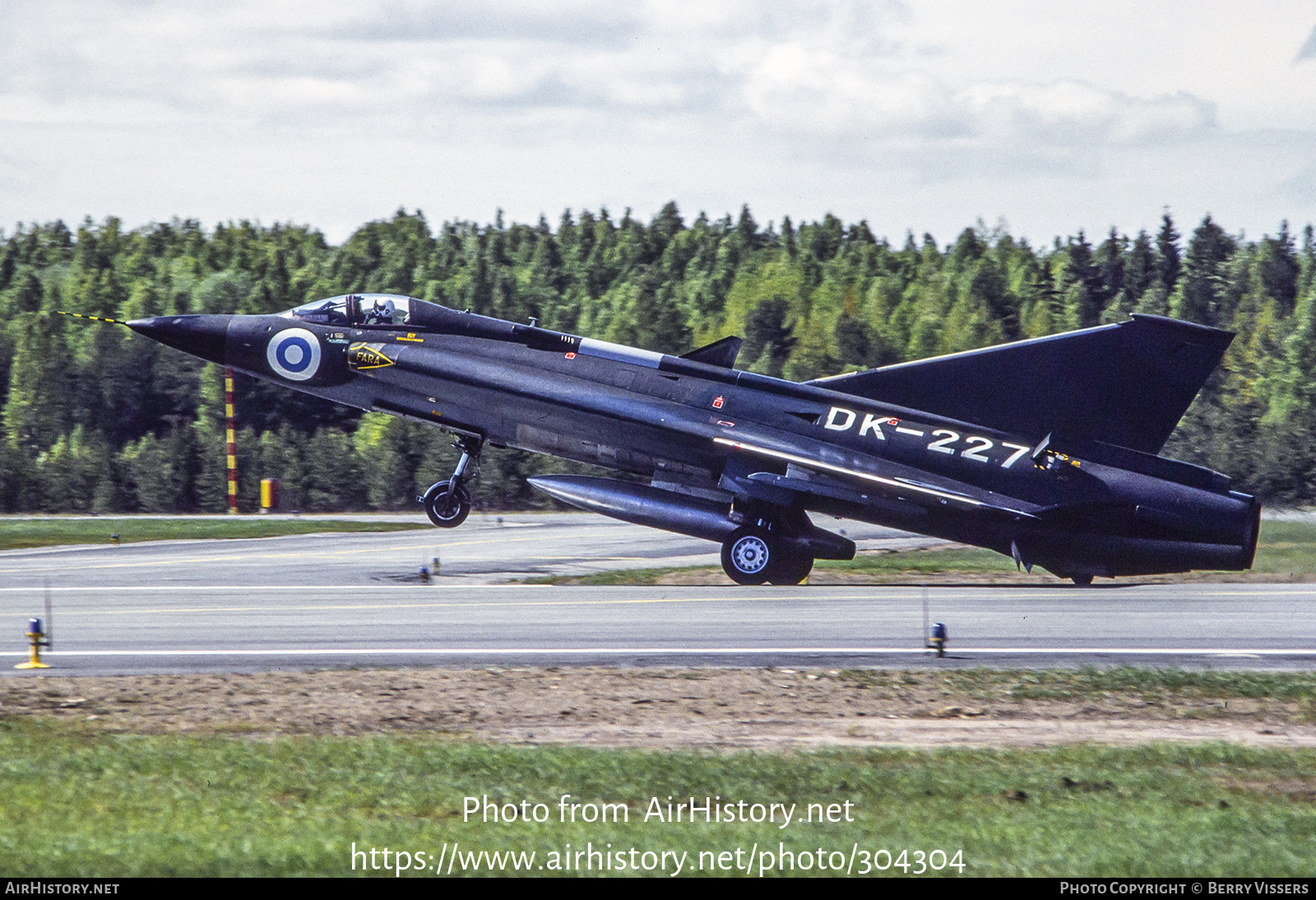 Aircraft Photo of DK-227 | Saab J35FS Draken | Finland - Air Force | AirHistory.net #304304