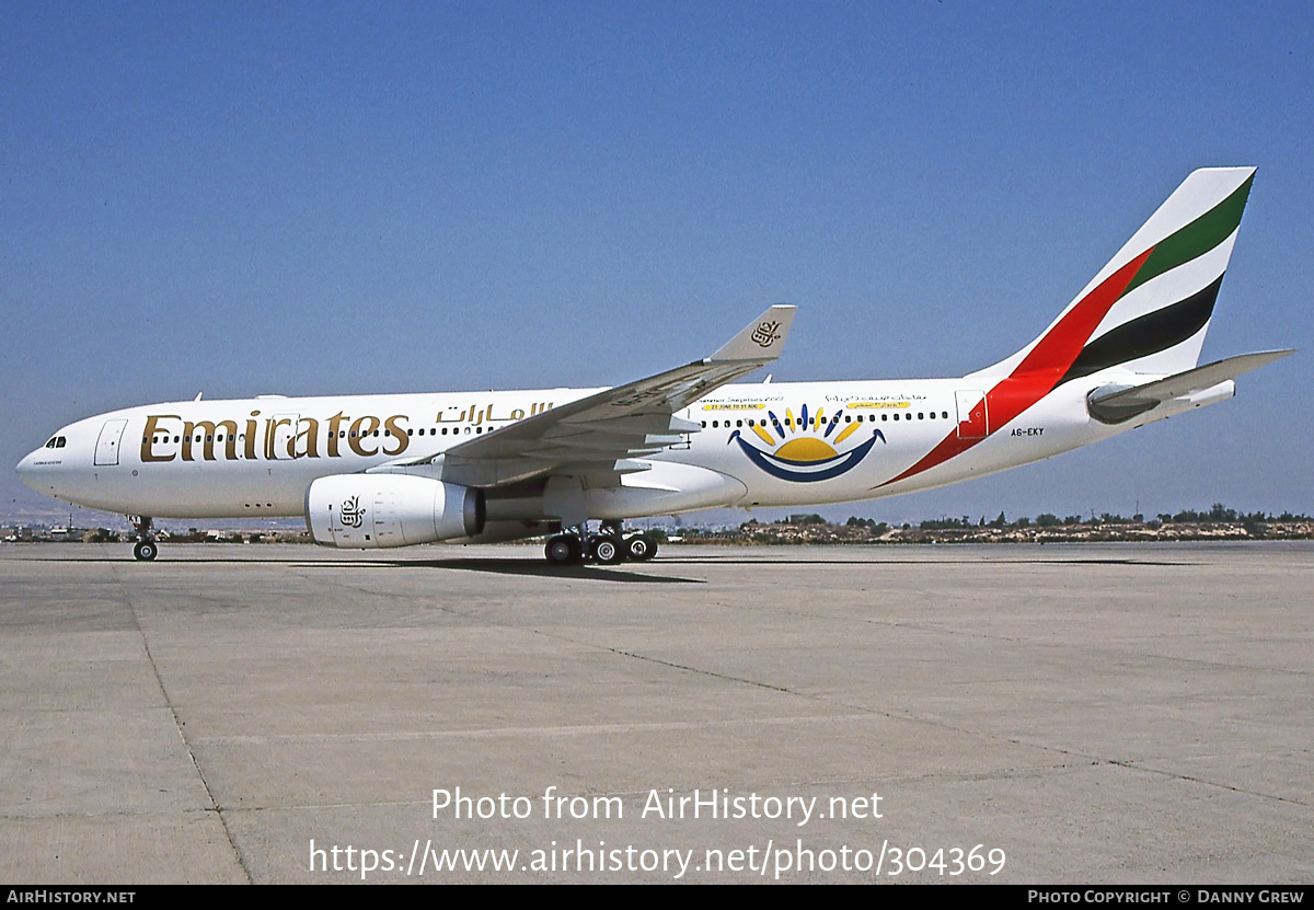 Aircraft Photo of A6-EKY | Airbus A330-243 | Emirates | AirHistory.net #304369