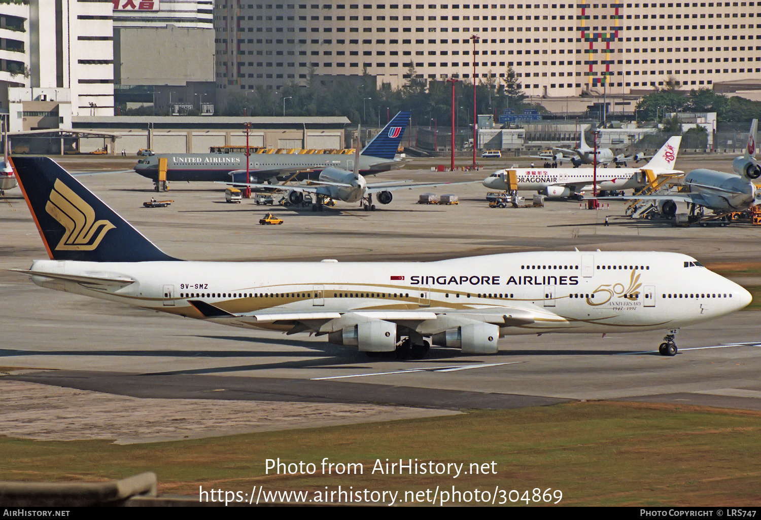 Aircraft Photo of 9V-SMZ | Boeing 747-412 | Singapore Airlines | AirHistory.net #304869