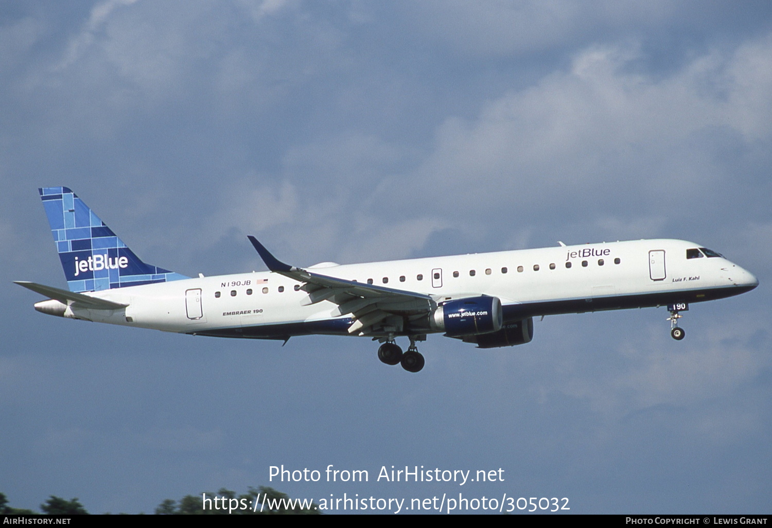 Aircraft Photo of N190JB | Embraer 190AR (ERJ-190-100IGW) | JetBlue Airways | AirHistory.net #305032