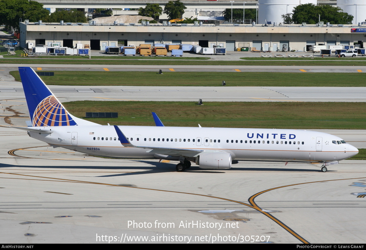 Aircraft Photo of N69806 | Boeing 737-924/ER | United Airlines | AirHistory.net #305207