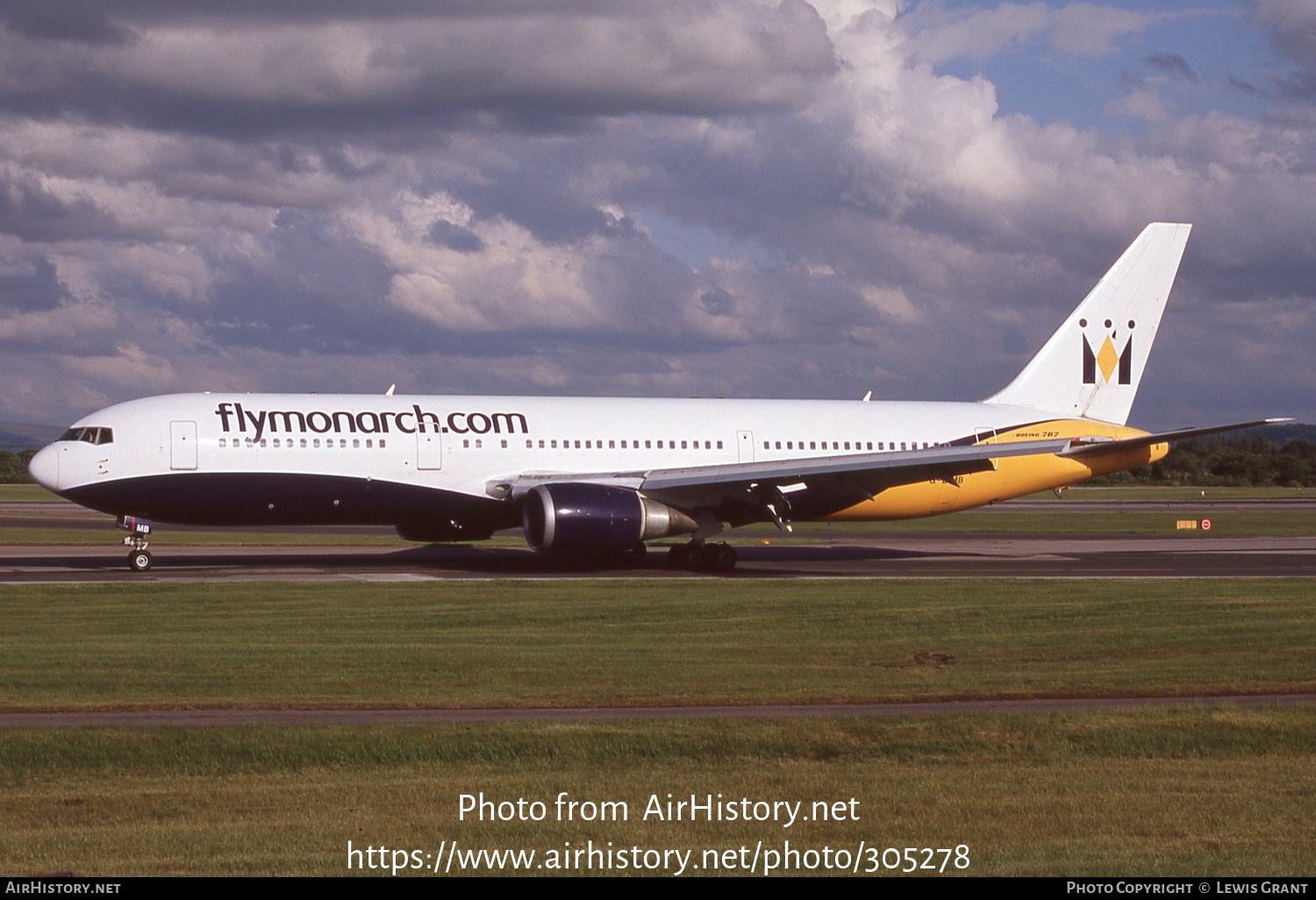 Aircraft Photo of G-DIMB | Boeing 767-31K/ER | Monarch Airlines | AirHistory.net #305278