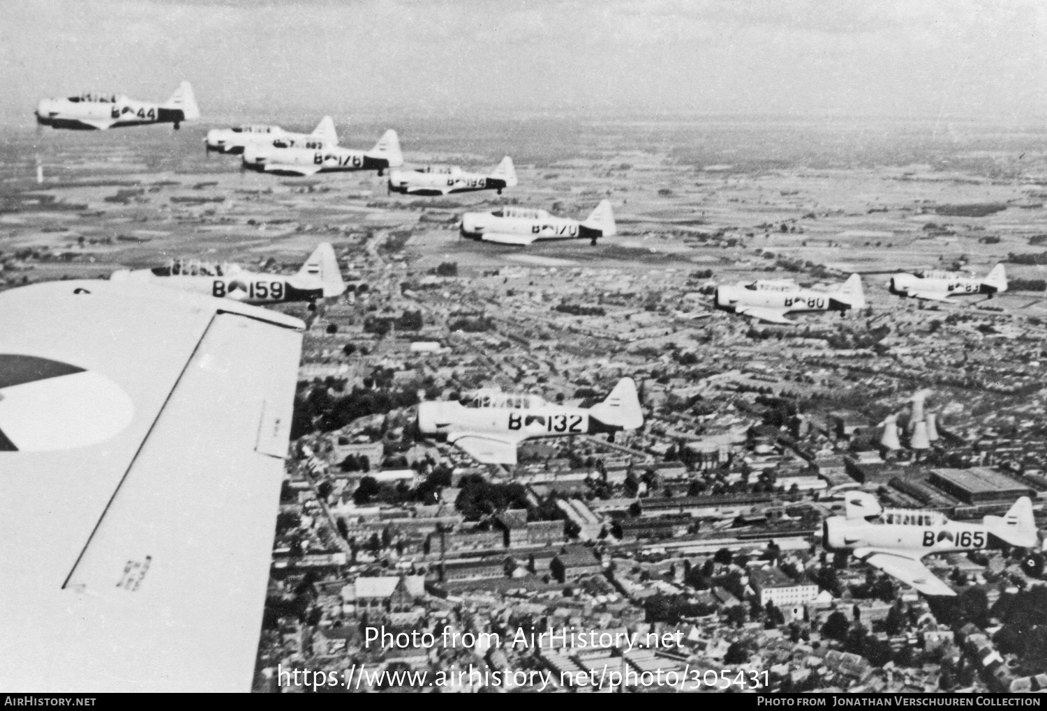 Aircraft Photo of B-132 | North American AT-16 Harvard IIB | Netherlands - Air Force | AirHistory.net #305431