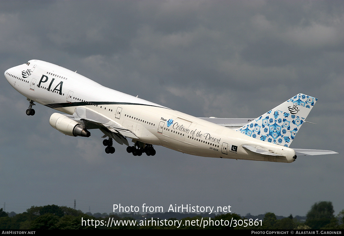 Aircraft Photo of AP-BAK | Boeing 747-240BM | Pakistan International Airlines - PIA | AirHistory.net #305861