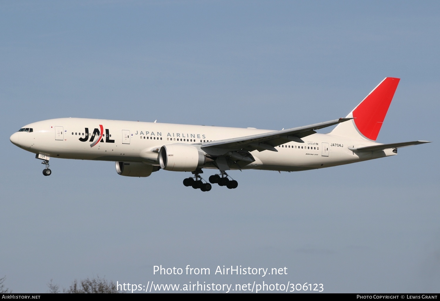 Aircraft Photo of JA704J | Boeing 777-246/ER | Japan Airlines - JAL | AirHistory.net #306123