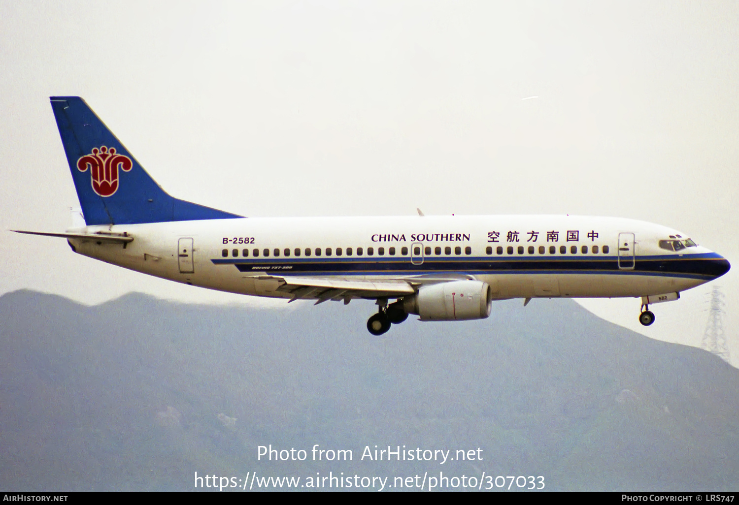 Aircraft Photo of B-2582 | Boeing 737-31B | China Southern Airlines | AirHistory.net #307033