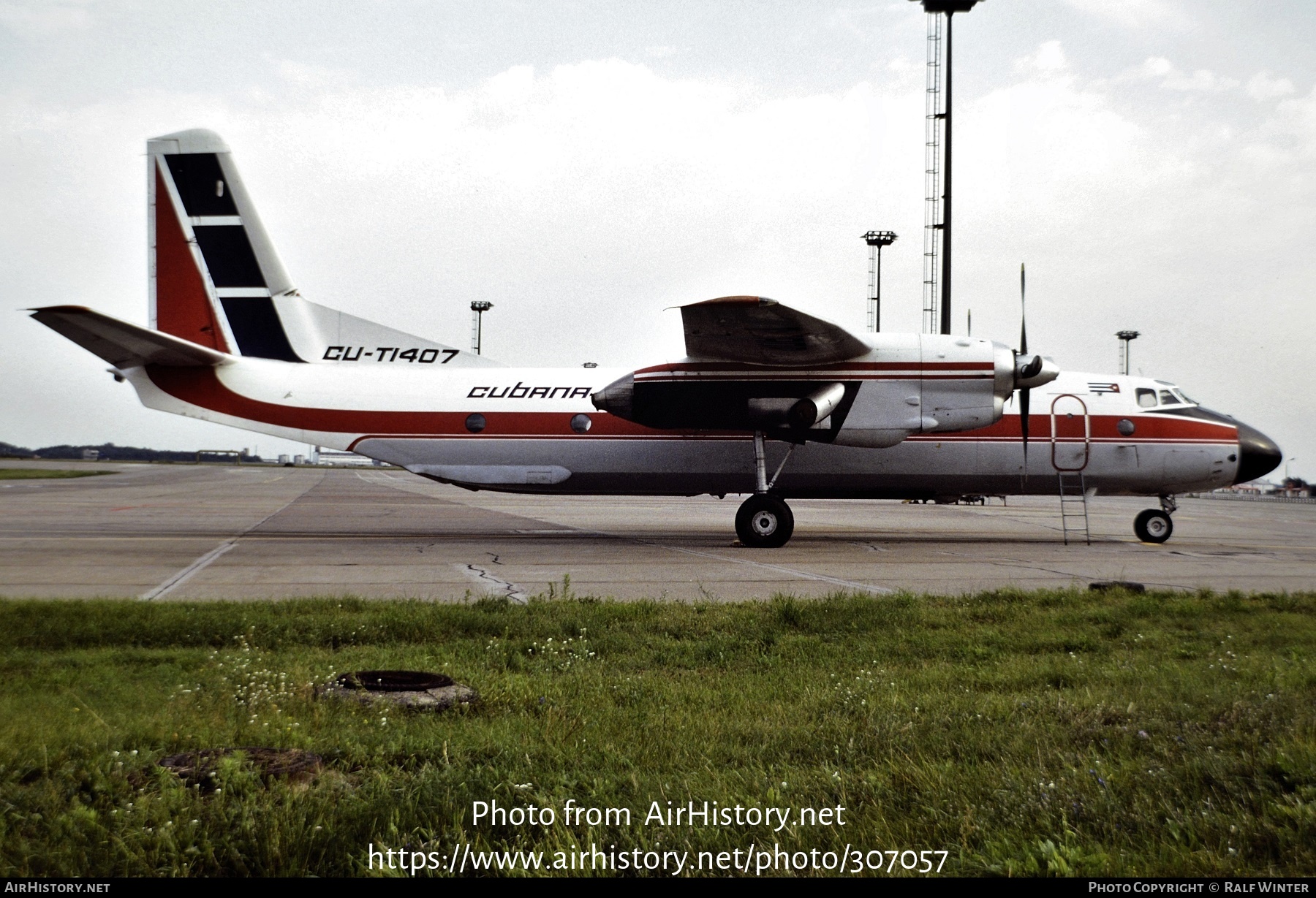 Aircraft Photo of CU-T1407 | Antonov An-26B-100 | Cubana | AirHistory.net #307057